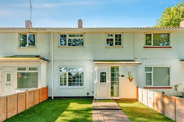 3 Bedroom Terraced House For Sale In Colgate Close, Crawley, RH11