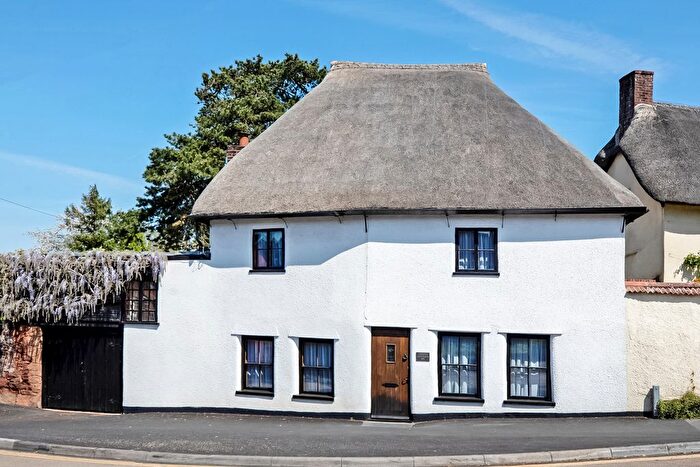 4 Bedroom Detached House For Sale In Church Road, Alphington, EX2