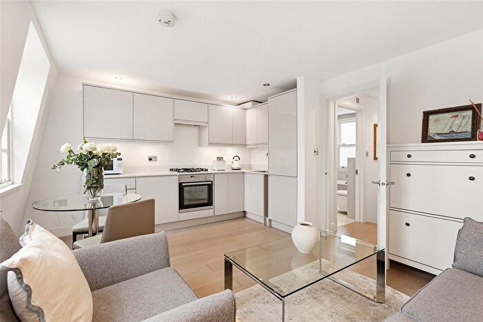 1 Bedroom Flat To Rent In Markham Street, London, SW3