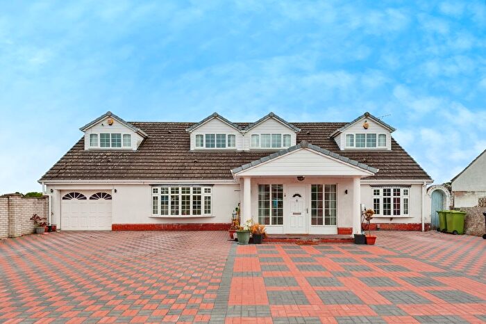 5 Bedroom Detached House For Sale In Green Lane, Widnes, Cheshire, WA8