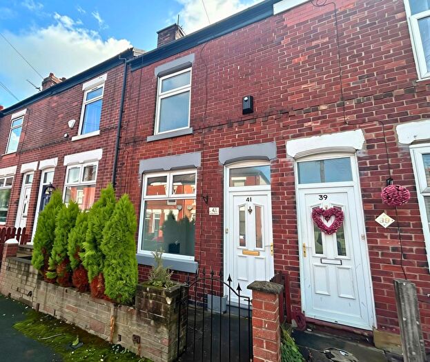 2 Bedroom House To Rent In Holly Street, Offerton, Stockport, SK1