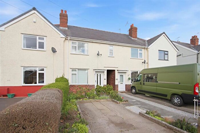 2 Bedroom Terraced House For Sale In Newbold Road, Chesterfield, S41