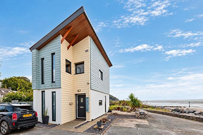 2 Bedroom Detached House For Sale In Ferryside, SA17