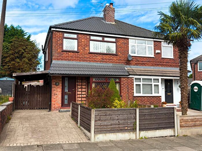 3 Bedroom Semi-Detached House For Sale In Kingsley Street, Elton, Bury, BL8