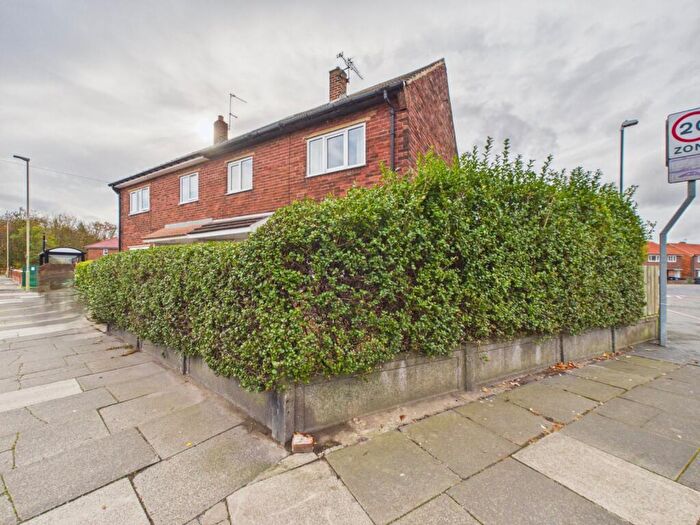 3 Bedroom Semi-Detached House For Sale In Finchale Road, Hebburn, Tyne And Wear, NE31
