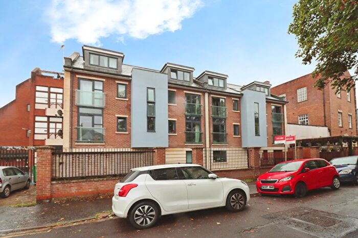 1 Bedroom Flat For Sale In Beechwood Road, Bristol, Avon, BS16