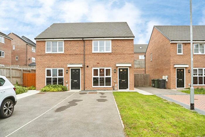 2 Bedroom Semi-Detached House For Sale In Wortley Vale, Leeds, LS12