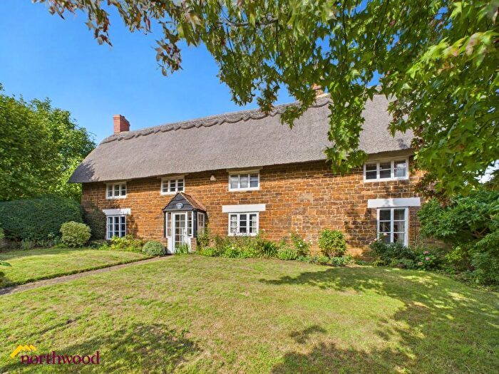 4 Bedroom Detached House For Sale In Boddington Road, Byfield, NN11