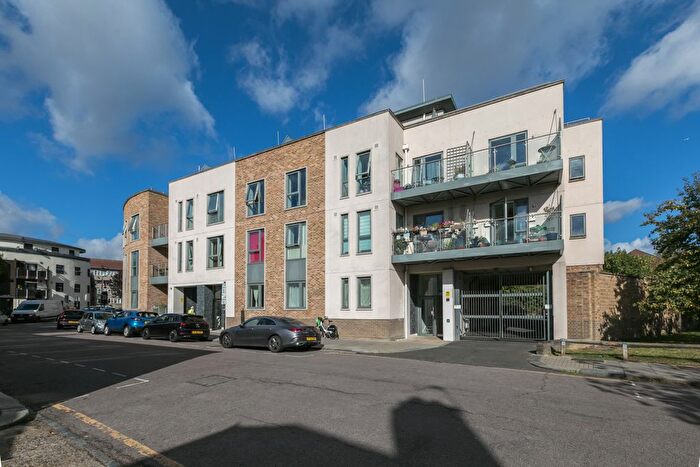 1 Bedroom Flat For Sale In Scotland Green, Tottenham, N17