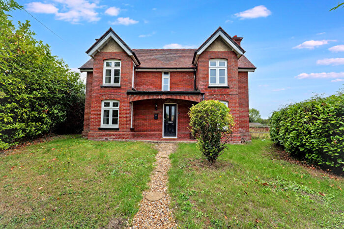 4 Bedroom Detached House For Sale In Hazelmere, Southampton Road, Cadnam, Southampton, SO40