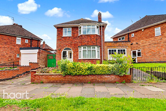 3 Bedroom Detached House For Sale In Lindfield Road, Leicester, LE3