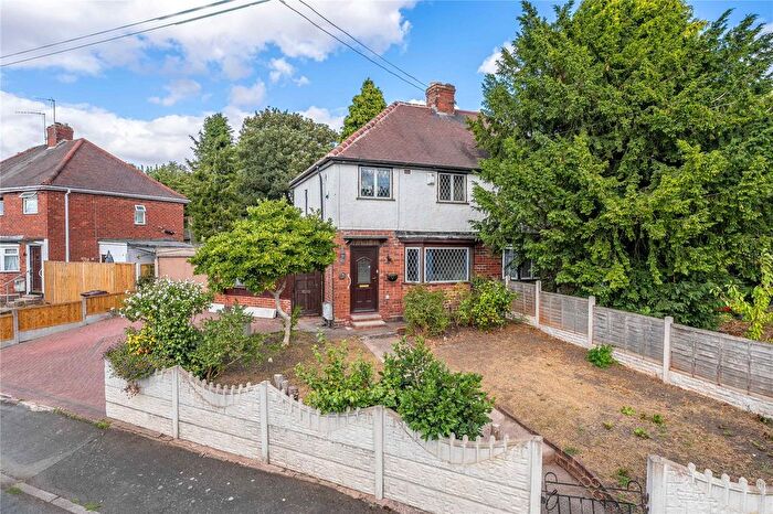 3 Bedroom Semi-Detached House For Sale In Clare Road, Low Hill, Wolverhampton, West Midlands, WV10