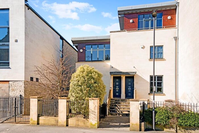 2 Bedroom End Of Terrace House To Rent In St. Johns Road Bath, BA2