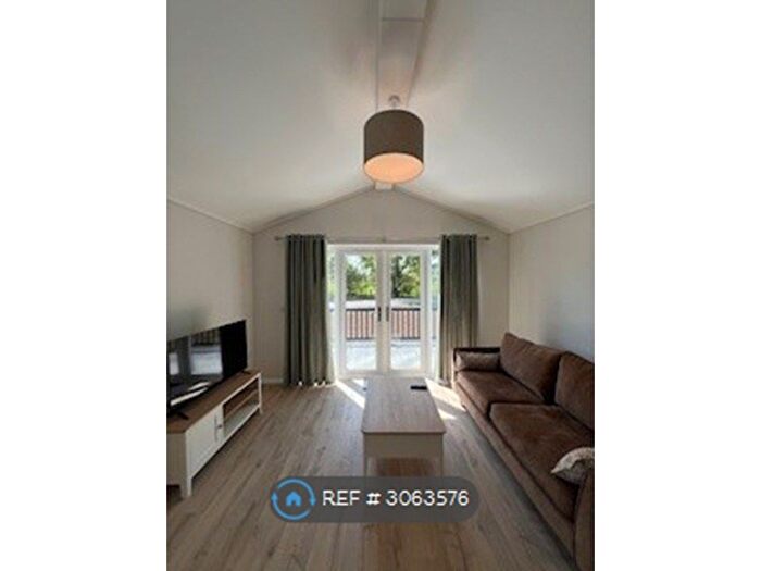 1 Bedroom Bungalow To Rent In Cadeby Lane, Nuneaton, CV13