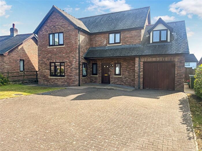 4 Bedroom Detached House For Sale In Parc Derw, Bryndu Road, Llanidloes, Powys, SY18