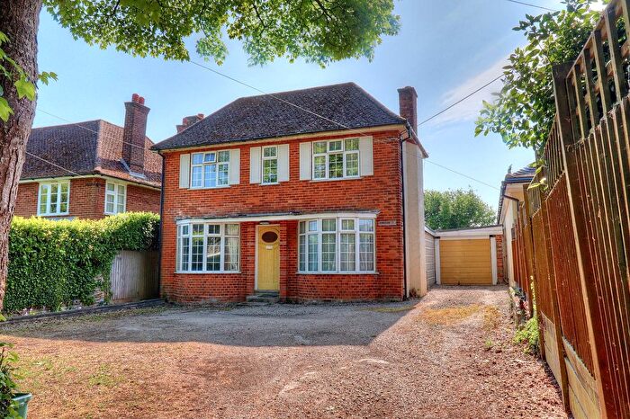 4 Bedroom Detached House For Sale In New Road, Stokenchurch, HP14