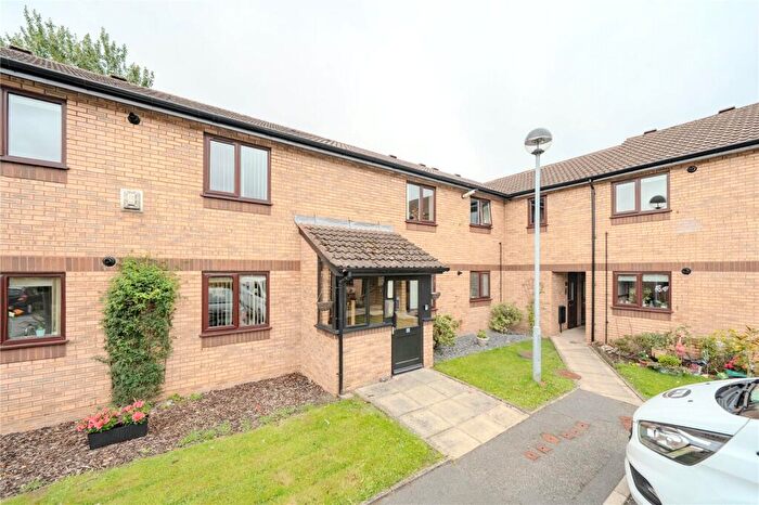 2 Bedroom Apartment For Sale In Galloway Court, Pudsey, West Yorkshire, LS28