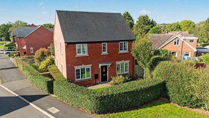 4 Bedroom Detached House For Sale In Stoneyford Road, Overseal, DE12