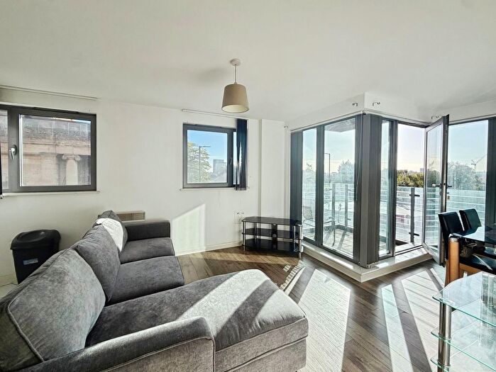 2 Bedroom Flat To Rent In Granville Street, Birmingham, West Midlands, B1