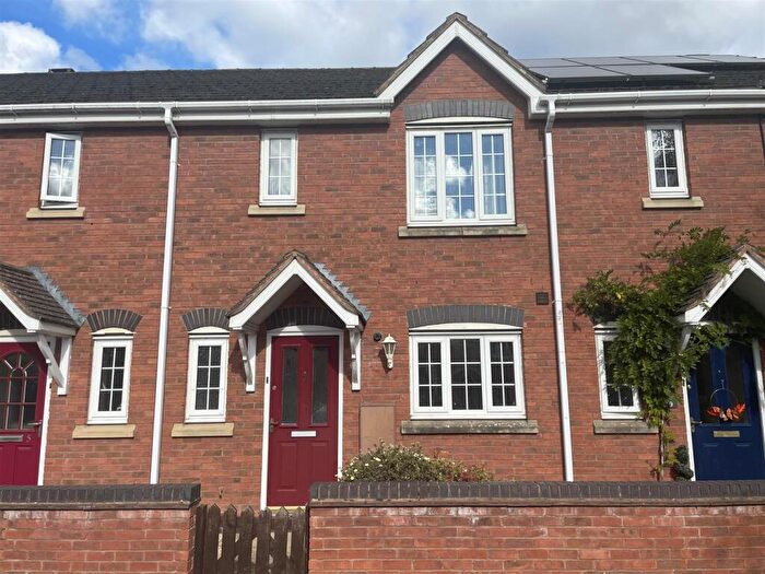 3 Bedroom Terraced House To Rent In Ramsay Green, Wellesbourne, CV35