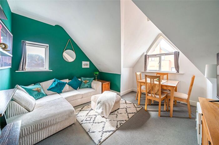 1 Bedroom Flat For Sale In Voss Court, London, SW16