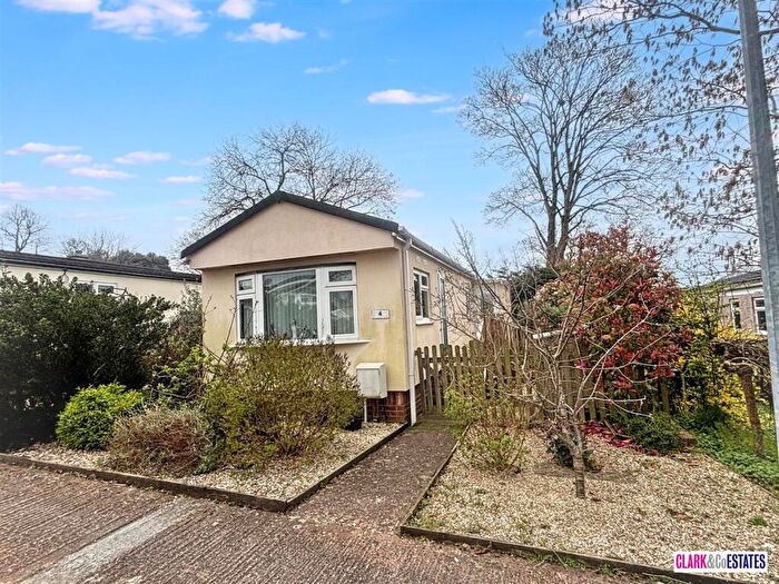 2 Bedroom Park Home For Sale In The Copse, Newport Park, Exeter, EX2