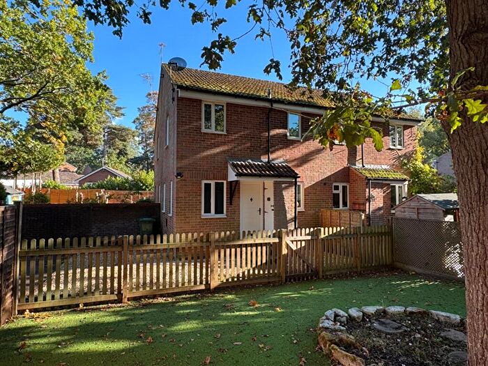 1 Bedroom Semi-Detached House To Rent In Kent Road, Whitehill, GU35