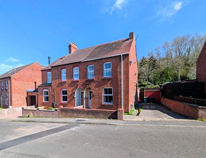 3 Bedroom Semi-Detached House For Sale In Fox Elms Road, Tuffley, Gloucester, GL4