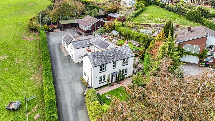 5 Bedroom Detached House For Sale In Glenthorne, Trefonen, Oswestry, Shropshire, SY10