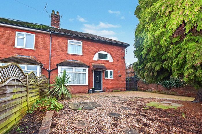 3 Bedroom Semi-Detached House For Sale In Thornleigh, Upper Wortley Road, Wortley, Leeds, LS12