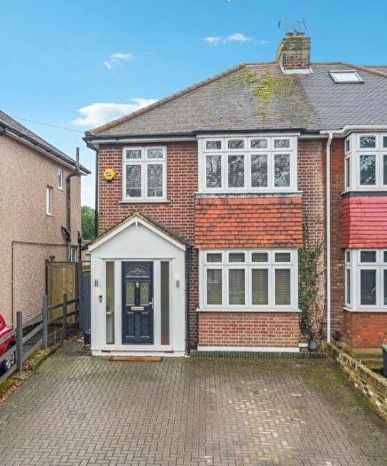 3 Bedroom Semi-Detached House To Rent In Langley Park Road, Iver, SL0