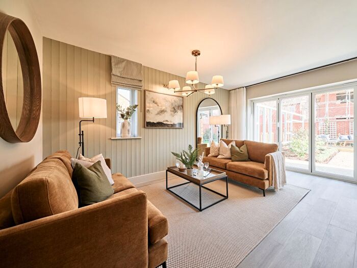 4 Bedroom Detached House For Sale In "The Kingsway" At Daventry Road, Dunchurch, Rugby, CV22