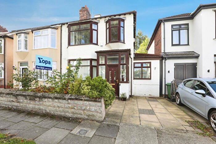 4 Bedroom Semi-Detached House For Sale In Desford Road, Liverpool, L19