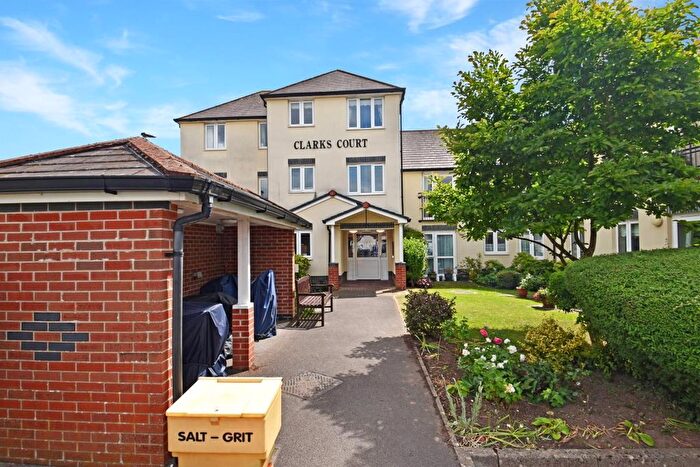 1 Bedroom Flat For Sale In High Street, Cullompton, EX15
