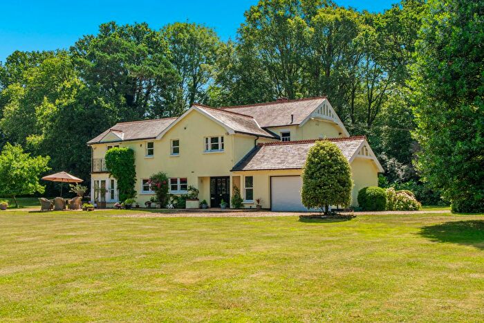 5 Bedroom Detached House For Sale In Benwell Road, Brookwood, Woking, GU24