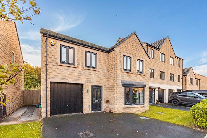 4 Bedroom Detached House For Sale In Beck Road, Sowerby Bridge, HX6