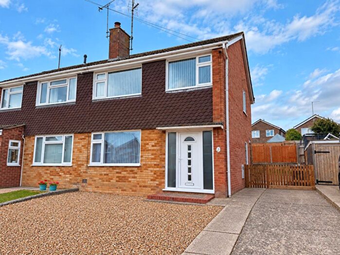 3 Bedroom Semi-Detached House To Rent In Georges Avenue, Bugbrooke, Northampton, NN7