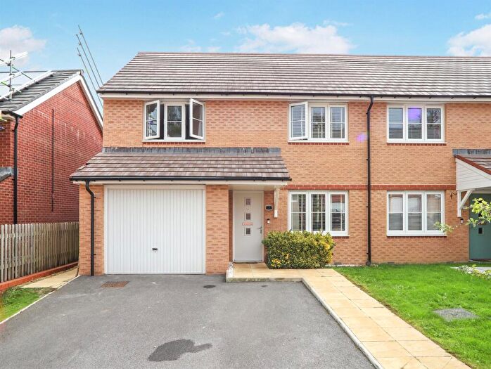 3 Bedroom Semi-Detached House For Sale In Cwrt Yr Hendre, Caerphilly, CF83
