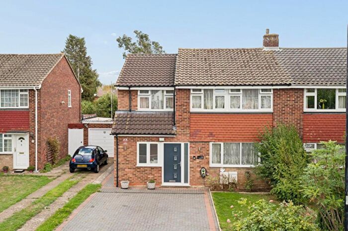 4 Bedroom Semi-Detached House For Sale In Ember Road, Langley, SL3