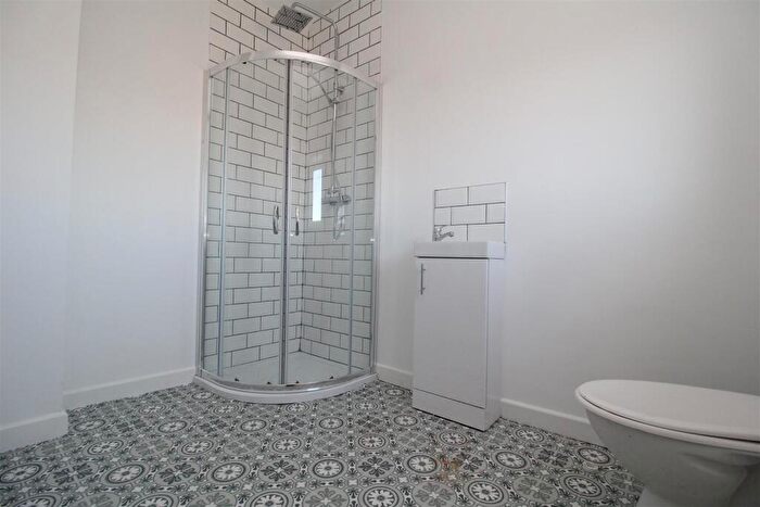 3 Bedroom End Of Terrace House To Rent In Howard Street, Clydach Vale, CF40
