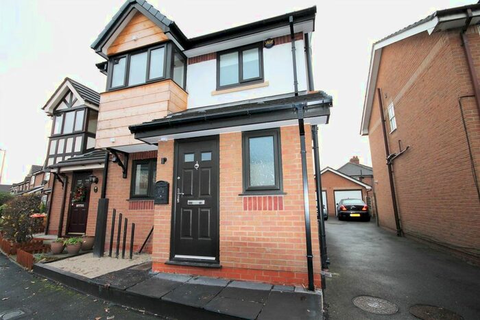 3 Bedroom Semi-Detached House To Rent In Bradgreen Road, Monton, Manchester, M30