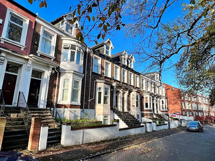 1 Bedroom Flat To Rent In Summerhill, Thornhill, Sunderland, SR2