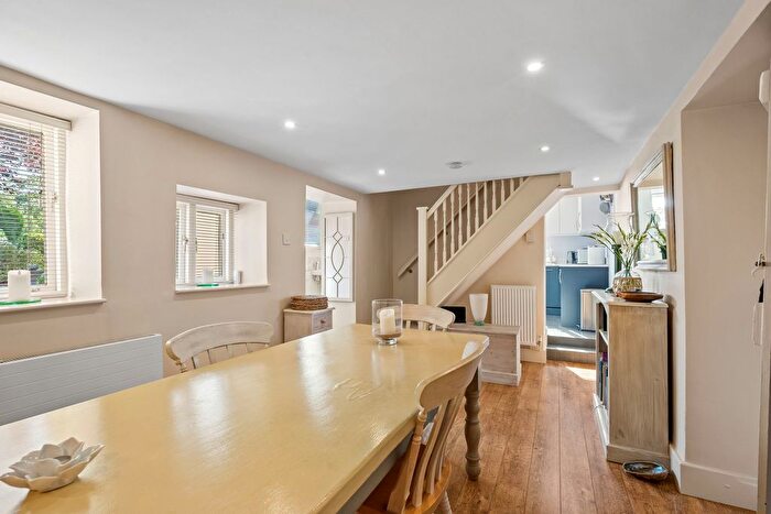 3 Bedroom Semi-Detached House For Sale In Thorpe Road, Peterborough, PE3