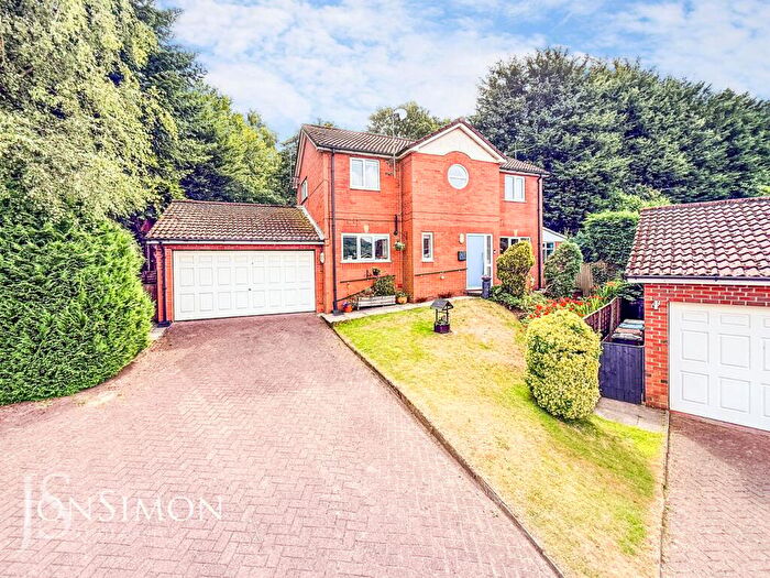 4 Bedroom Detached House For Sale In Maple Grove, Ramsbottom, Bury, BL0