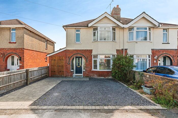 3 Bedroom Semi-Detached House For Sale In Ashmead Road, Southampton, SO16