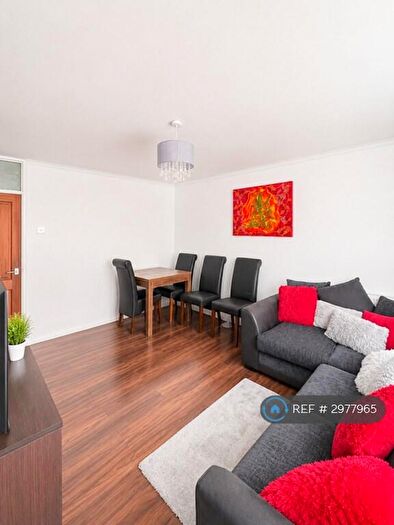 1 Bedroom Flat To Rent In Brading Crescent, London, E11