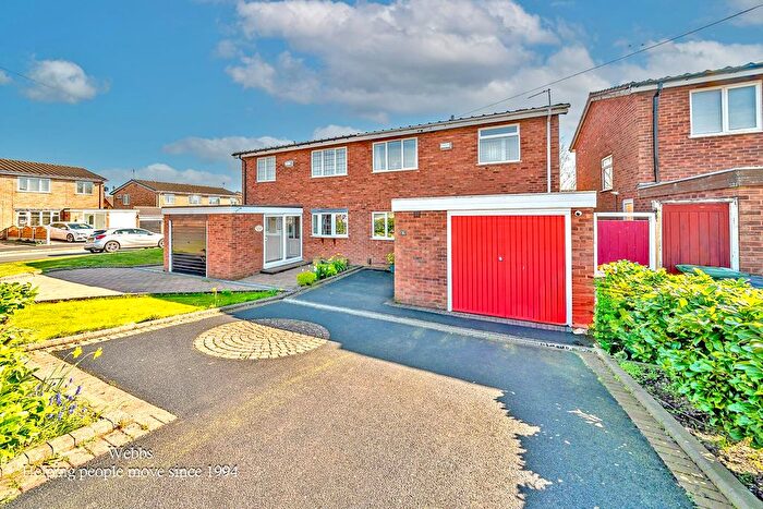 3 Bedroom Semi-Detached House For Sale In St. Peters Drive, Walsall, WS3
