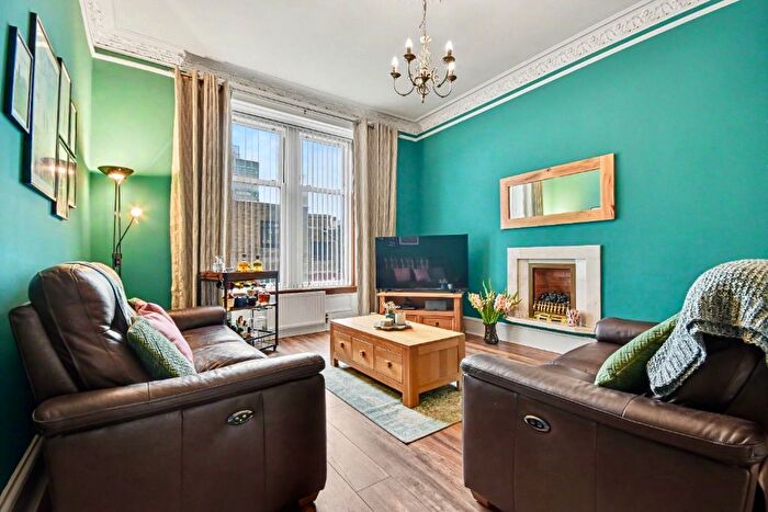 2 Bedroom Flat For Sale In Brisbane Street, Inverclyde, Greenock, PA16