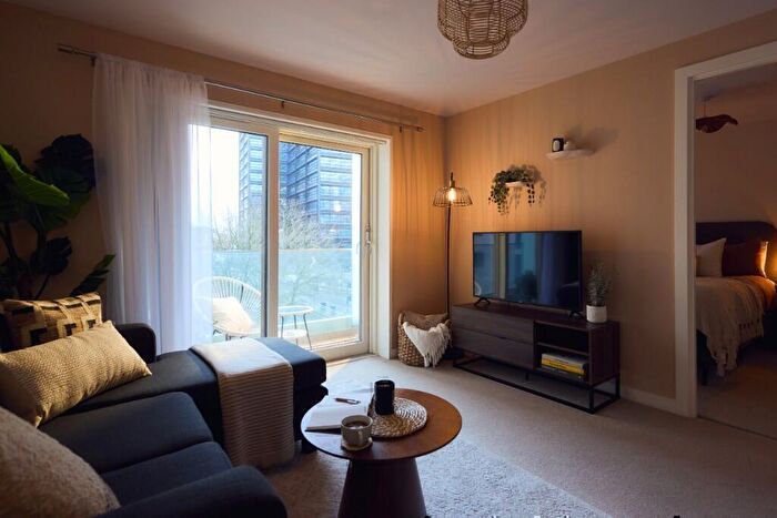2 Bedroom Apartment To Rent In Aston Place, Suffolk Street Queensway, Birmingham, B1