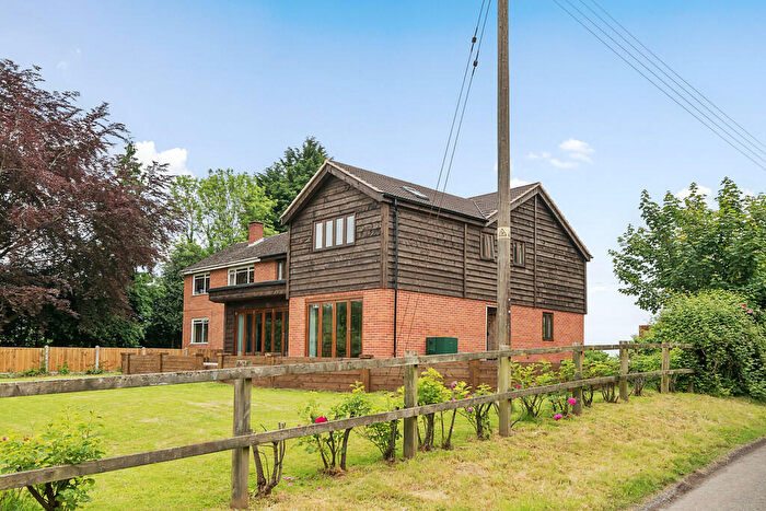 6 Bedroom Semi-Detached House For Sale In Syntley Cottages, Astley, DY13